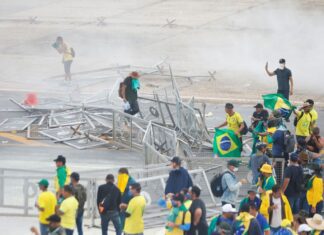 Além das Grades: resposta da Justiça à trama golpista do 8 de Janeiro Além das Grades: resposta da Justiça à trama golpista do 8 de Janeiro