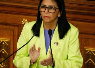 “Basta de ordens de Washington”, diz presidente interina da Venezuela “Basta de ordens de Washington”, diz presidente interina da Venezuela