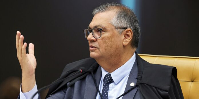 Estados e municípios tem 30 dias para explicar emendas para Perse