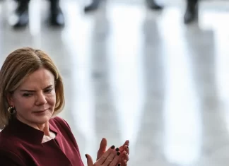 Governo Quer Fim Da Escala 6×1 Ainda No Nesse Semestre, Diz Gleisi Governo Quer Fim Da Escala 6x1 Ainda No Nesse Semestre, Diz Gleisi