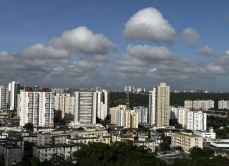 Salvador Terá Fim De Semana Abafado, Com Previsão De Chuvas Isoladas