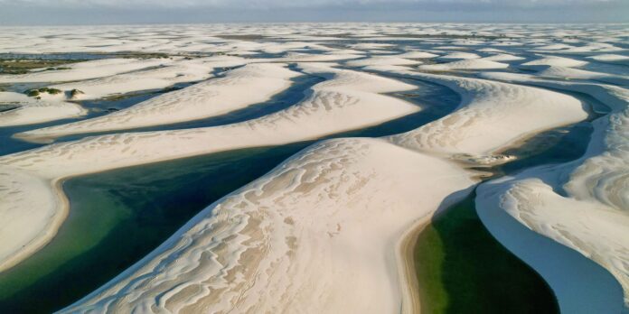Lençóis Maranhenses atraem turistas e podem ter acesso limitado Lençóis Maranhenses atraem turistas e podem ter acesso limitado