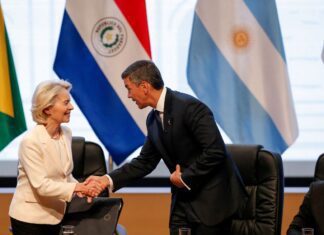Líderes do Mercosul e da UE assinam acordo e defendem multilateralismo Líderes do Mercosul e da UE assinam acordo e defendem multilateralismo