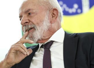 Lula critica ações dos EUA na Venezuela e defende multilateralismo Lula critica ações dos EUA na Venezuela e defende multilateralismo