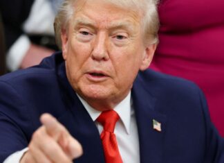 Trump diz que Estados Unidos “estão prontos para ajudar o Irã” Trump diz que Estados Unidos “estão prontos para ajudar o Irã”