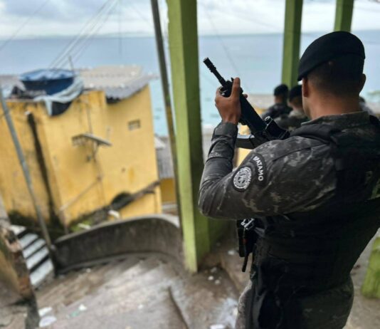 Operação Lafayete: Homem Com Tornozeleira Eletrônica é Flagrado Com Drogas E Celulares Na Gamboa