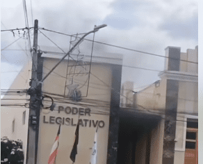 Incêndio atinge sala da Câmara de Vereadores de Itaberaba