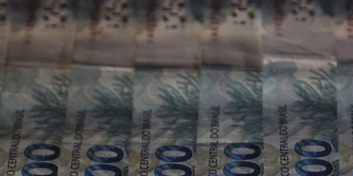real_moedadinheiro_jfcrz_abr_1701220044_1.jpg