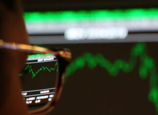 Investimentos institucionais em ações foram de R$ 1,7 trilhão em 2025