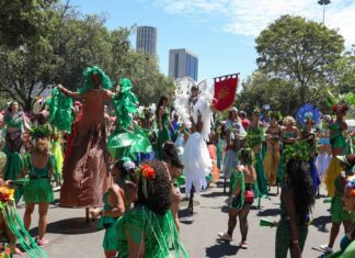 Bloco Quizomba celebra o verde e a sustentabilidade nas ruas do Rio Bloco Quizomba celebra o verde e a sustentabilidade nas ruas do Rio