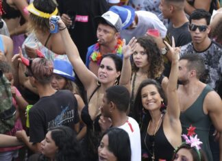 Carnaval de Recife homenageia 3 nomes ligados à cultura pernambucana Carnaval de Recife homenageia 3 nomes ligados à cultura pernambucana