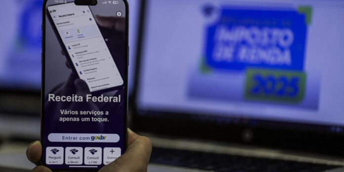 Contracheque: quem ganha até R$ 5 mil começa a perceber isenção do IR