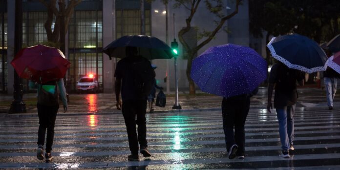 Defesa Civil de SP alerta para frente fria a partir Defesa Civil de SP alerta para frente fria a partir desta terça (24)