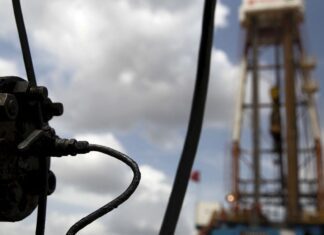 EUA facilitam produção de petróleo na Venezuela sem China e Rússia EUA facilitam produção de petróleo na Venezuela sem China e Rússia
