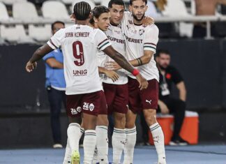 Flu derrota Vasco e sai em vantagem por vaga na final do Carioca Flu derrota Vasco e sai em vantagem por vaga na final do Carioca