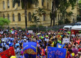 Folia em São Paulo segue durante todo o fim de semana Folia em São Paulo segue durante todo o fim de semana