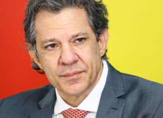 Haddad confirma indicação para BC, mas lembra que decisão é de Lula Haddad confirma indicação para BC, mas lembra que decisão é de Lula