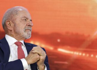 Lula participa de cúpula sobre inteligência artificial na Índia Lula participa de cúpula sobre inteligência artificial na Índia