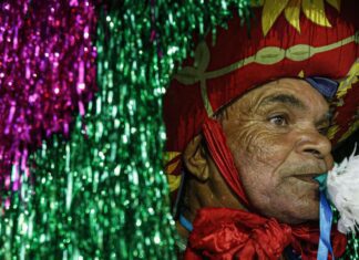 Maracatu Rural: tradição e resistência no Carnaval de Pernambuco Maracatu Rural: tradição e resistência no Carnaval de Pernambuco