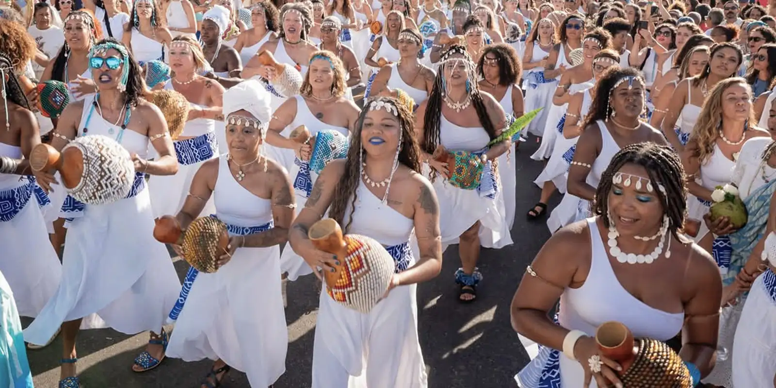 Mulheres na percussão: Agbelas toca no pré-carnaval do Rio de Mulheres na percussão: Agbelas toca no pré-carnaval do Rio de Janeiro