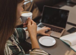 Trabalho remoto: brasileiros adotam o nomadismo digital Trabalho remoto: brasileiros adotam o nomadismo digital