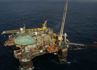 Produção de petróleo e gás no país cresce 13,3% em 2025 e bate recorde