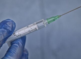 Anvisa alerta para riscos de uso indevido de preenchedores dérmicos