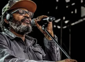 VÍDEO: Polêmica! Edson Gomes Compara Bolsa Família à “escravidão” Em Show Na Bahia