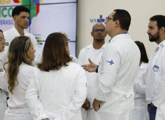 Inscrições para o programa Mais Médicos seguem até quarta-feira Agora Tem Especialistas: médicos selecionados devem formalizar adesão