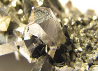 Brasil busca parceria com Europa para exploração de minerais críticos Brasil busca parceria com Europa para exploração de minerais críticos