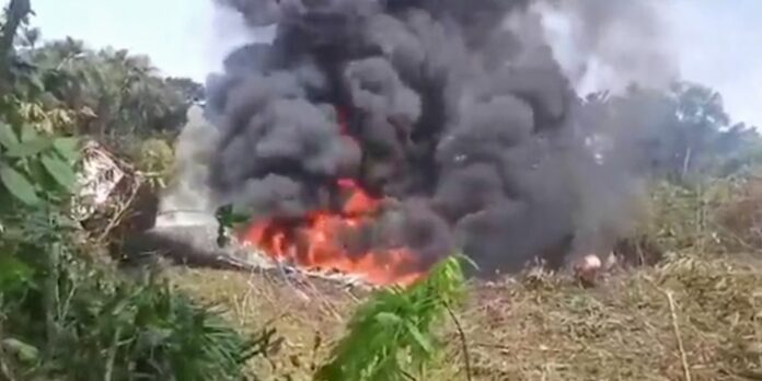 Chega a 66 número de mortos em queda de avião militar na Colômbia
