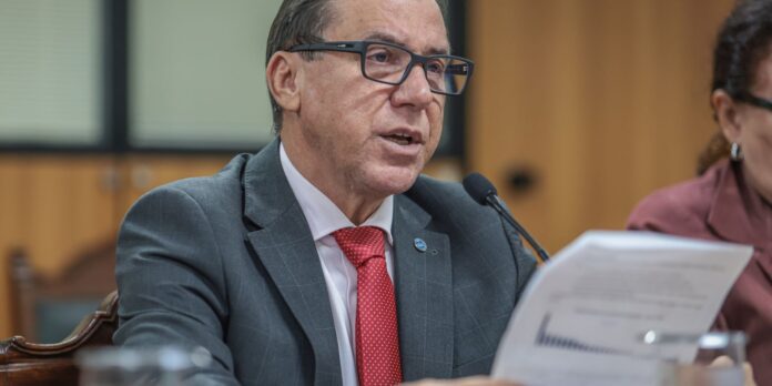 Economia brasileira está pronta para redução de jornada, diz ministro Economia brasileira está pronta para redução de jornada, diz ministro