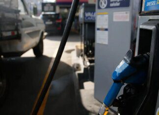 Rio de Janeiro e Rondônia não vão reduzir ICMS sobre combustível Governo prepara medidas alternativas para conter alta do diesel