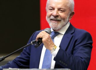 Na Celac, Lula critica invasões dos EUA e falta de ação da ONU Na Celac, Lula critica invasões dos EUA e falta de ação da ONU