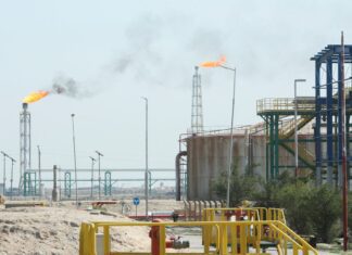 Pressão econômica da resistência do Irã força novo recuo dos EUA Pressão econômica da resistência do Irã força novo recuo dos EUA