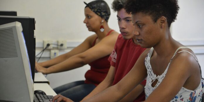 Projeto incentiva mulheres na tecnologia no Pará