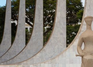 STF julga caso de constrangimento da vítima em acusação de estupro STF julga caso de constrangimento da vítima em acusação de estupro