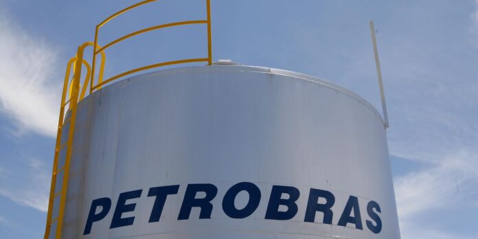 Setor de combustíveis sugere que Petrobras amplie importação de diesel Setor de combustíveis sugere que Petrobras amplie importação de diesel