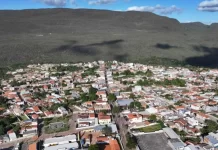 Conheça a cidade mais alta do Nordeste onde o clima é frio, as montanhas dominam a paisagem e o café é premiado