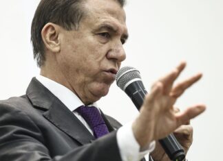 Governo pode enviar projeto com urgência se escala 6×1 não avançar
