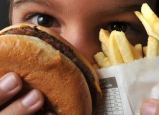 Uma em cada cinco crianças e adolescentes tem sobrepeso ou obesidade