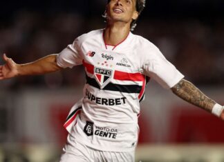 Brasileirão: Ferreira brilha e São Paulo aplica 4 a 1 no Cruzeiro Brasileirão: Ferreira brilha e São Paulo aplica 4 a 1 no Cruzeiro