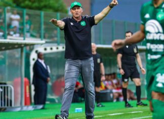 Chapecoense anuncia demissão do técnico Gilmar Dal Pozzo Chapecoense anuncia demissão do técnico Gilmar Dal Pozzo
