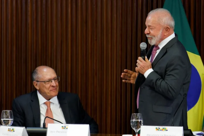 Fim Da Escala 6x1: Governo Envia Projeto Em Regime De Urgência Ao Congresso