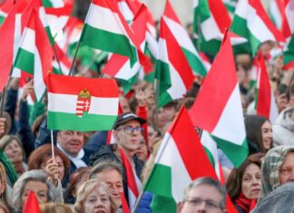 Hungria tem eleições neste domingo e Orbán pode deixar o poder Hungria tem eleições neste domingo e Orbán pode deixar o poder