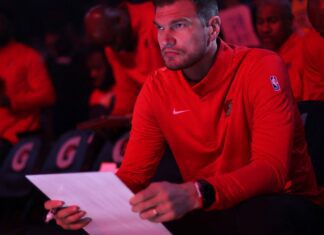 NBA: Tiago Splitter, do Portland, é 1º técnico brasileiro nos playoffs NBA: Tiago Splitter, do Portland, é 1º técnico brasileiro nos playoffs