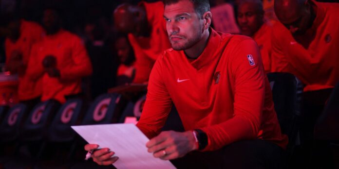 NBA: Tiago Splitter, do Portland, é 1º técnico brasileiro nos NBA: Tiago Splitter, do Portland, é 1º técnico brasileiro nos playoffs