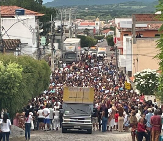 Tradição e devoção: encenação da Sexta-feira Santa comove fiéis em Itaberaba