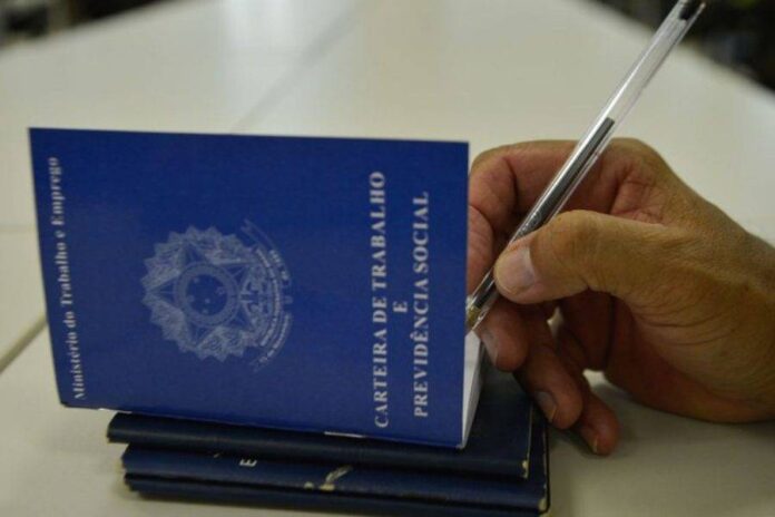 carteira-de-trabalho.jpg