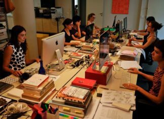 Emprego feminino aumenta 11%, mas desigualdade salarial persiste